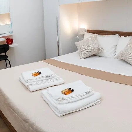 Liberty San Giovanni فندق مبيت وإفطار