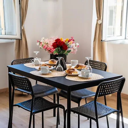 فندق مبيت وإفطار Liberty San Giovanni 4*